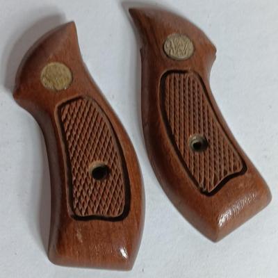 New Smith & Wesson .38 Bodyguard Model 49 wooden grip