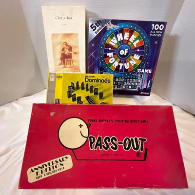 Vintage Pass-out and Dominoes games, Wheel of Fortune and Chet Adkins CDs