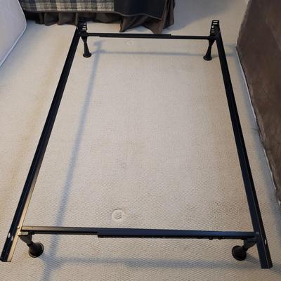 Two Twin Daybeds with Brooklinen and Woolrich Bedding (B2-CE)