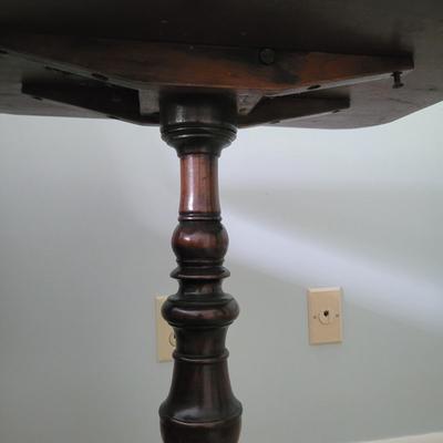 Wooden Tripod Side Table (B1-CE)