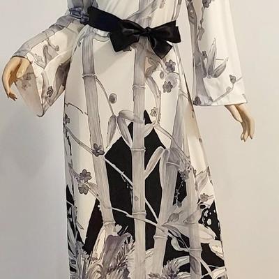 Vtg Tori Richard Honolulu maxi Bamboo silk Screened Hostess Gown