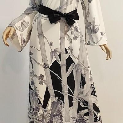 Vtg Tori Richard Honolulu maxi Bamboo silk Screened Hostess Gown
