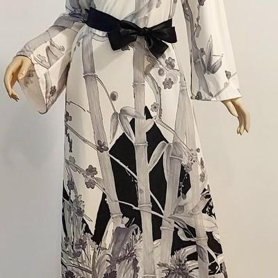 Vtg Tori Richard Honolulu maxi Bamboo silk Screened Hostess Gown