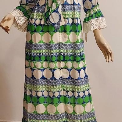 Vtg 70s Lazy-U maxi Empire dress w/Ruffled Eylet Guipure Neck/Sleeves Green Hue