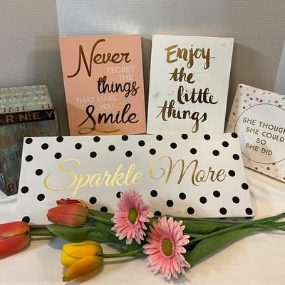 Wood, canvas, flowers decor