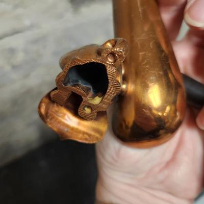 Pipe and pipe holder