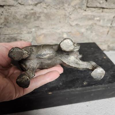 Metal dogs lot