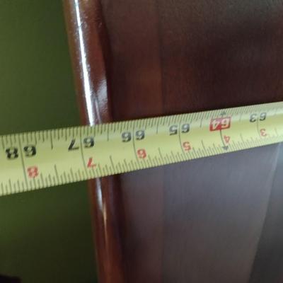 Mahogany Finish Queen Size Sleigh Bed Frame with Sleep Number i8 Series Mattress Set