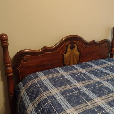 Vintage Solid Wood Carved Front Full-Sized Head and Foot Board Bed Frame with Mattress Set (No Bedding)