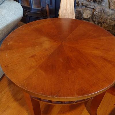Mahogany Finish Round Side Table with Glass Top Cover Choice B