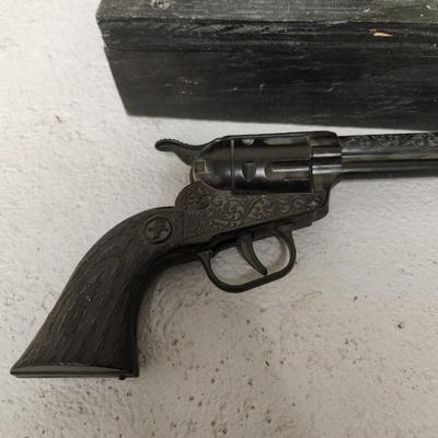 Cowboys/Indians and toy guns