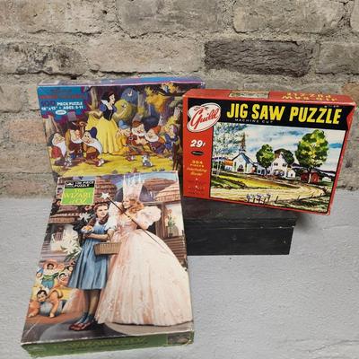 Vintage puzzle lot