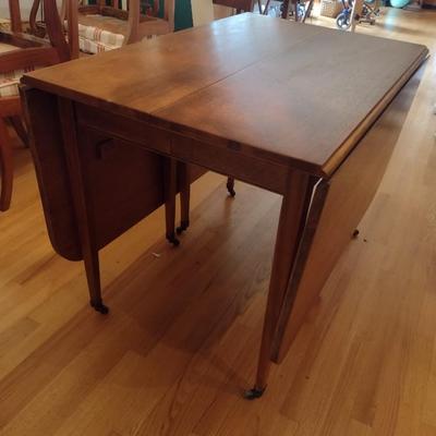 Solid Wood Drop Leaf Gate Leg Table with Three Leaf Inserts