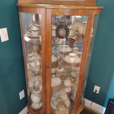 Vintage Solid Oak Bowfront Curio Cabinet (No Contents)
