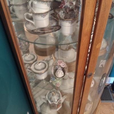 Vintage Solid Oak Bowfront Curio Cabinet (No Contents)