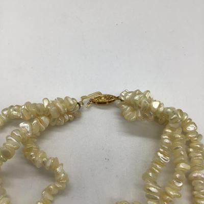 Cream colored vintage necklace