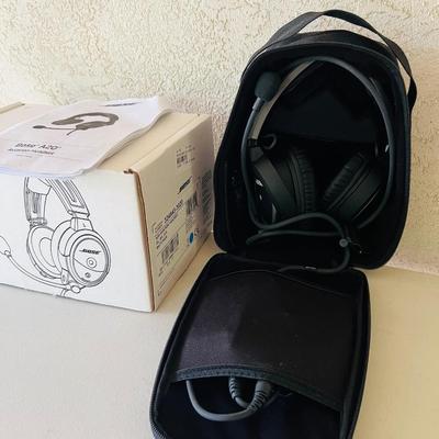 Bose A20 Aviation Headset with Black Carry Bag _ Read Details