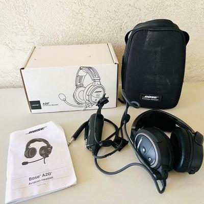 Bose A20 Aviation Headset with Black Carry Bag _ Read Details