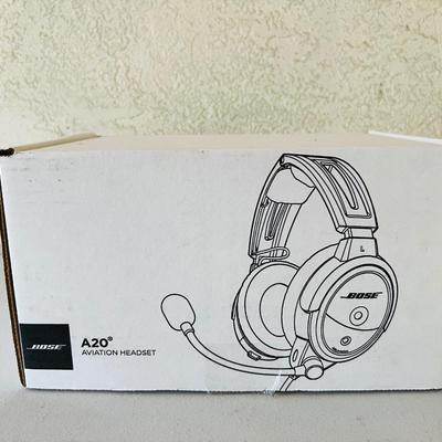 Bose A20 Aviation Headset with Black Carry Bag _ Read Details