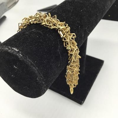 Gold toned fashion bracelet