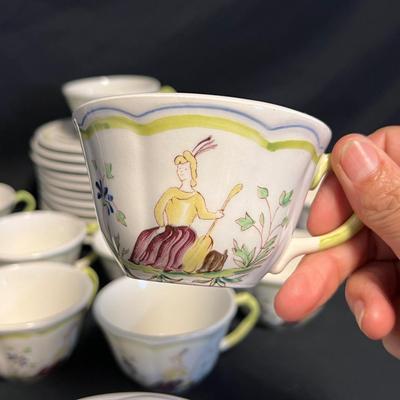 Longchamp Moustiers China Dinnerware 8+ Person Setting (S-RG)