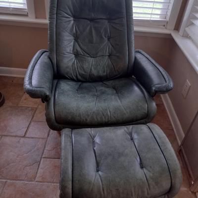 Ekornes Leather Gravity Chair Green Tone