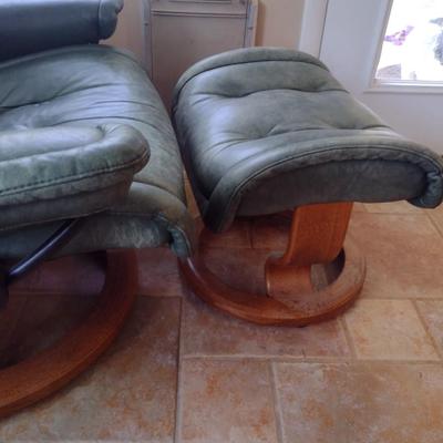 Ekornes Leather Gravity Chair Green Tone