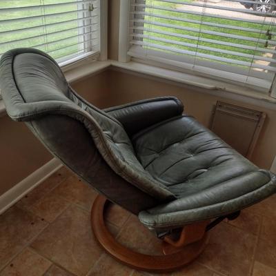 Ekornes Leather Gravity Chair Green Tone