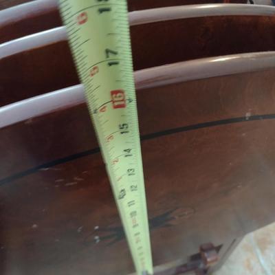 Set of Four Oval TV Trays with Stand Burlwood Finish