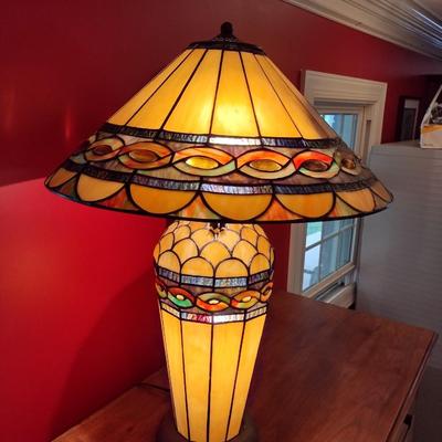 Art Deco Tiffany Shade Style Table Lamp with Light Up Post and Double Bulb Top