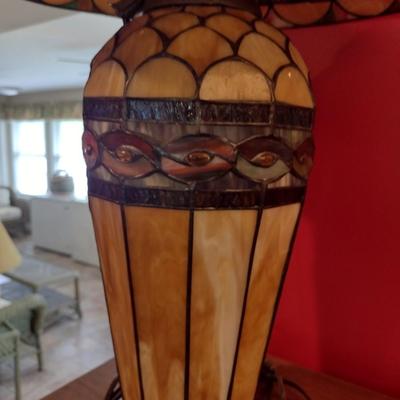 Art Deco Tiffany Shade Style Table Lamp with Light Up Post and Double Bulb Top