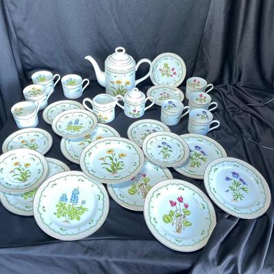 Georges Briard Floral Tea Set