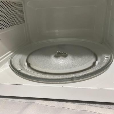 Samsung Microwave Oven **plate on inside is not a match