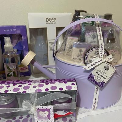 Gift packages with beauty products