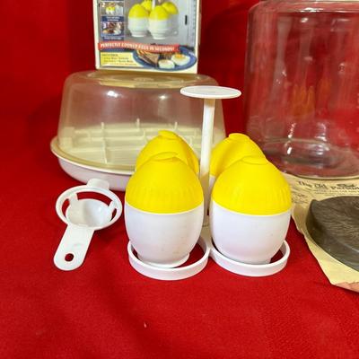 MICRO-ROAST MICROWAVE ROASTER BROILER, LARGE GLASS CANISTER, JAR & BOTTLE OPENER AND MICROWAVE EGG COOKER
