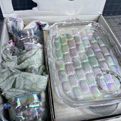 Federal, Iridescent Snack Set Brick like Pattern Snazzy! 