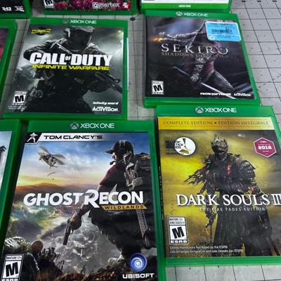 Large Lot of XBOX 1 Games in Cases 