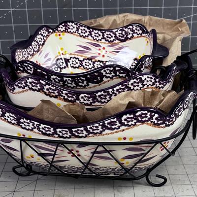 NEW TEMPTATIONS Including the Wire Cradles Serving Bowl Set 