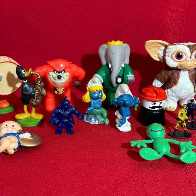 SMURFS, LOONEY TUNES, GIZMO, CAPTAIN SNOWBALL AND MORE KID TOYS