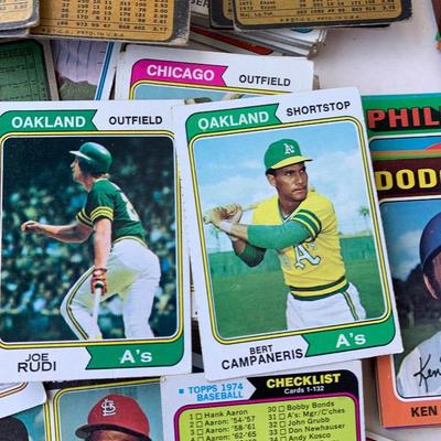 HUGE LOT 1974 & 1975 Topps Baseball Cards
