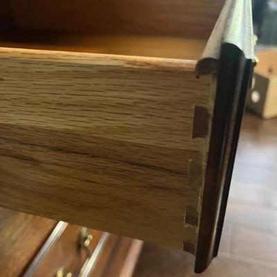 Nine Dovetailed Drawer Wooden Dresser (O-MG)