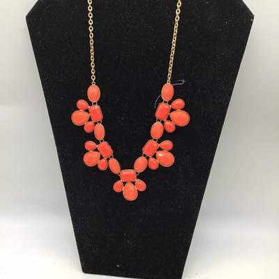 Coral colored fashion Necklace