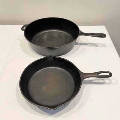 Cast Iron Chicken Fryer and #5 Pans (DR-SS)