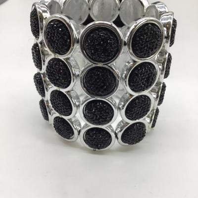 One size fashion bracelet