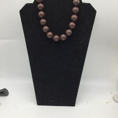 Vintage brown beaded necklace