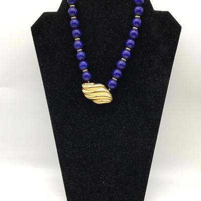 Avon blue beaded necklace