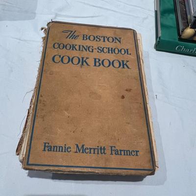 Cookbooks (LR-RG)