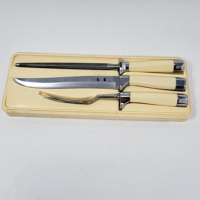 Carvel Hall Carving Set By Briddell