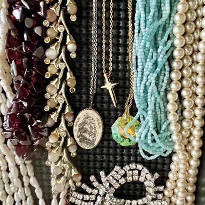 Costume Jewelry w/pearls, Sterling, rhinestones