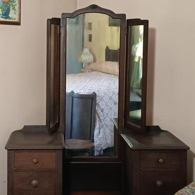 LOT 10: Tri-Fold Mirror Vanity with Piano Stool